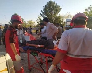 واژگونی وانت مزدا در هفت باغ کرمان 2 کشته و 21 مصدوم داشت