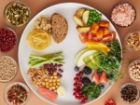 سالمندان چه بخورند؟ توصیه های تغذیه ای برای یک سالمندی سالم